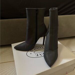 Steve Madden Sleek Black Heeled Boots